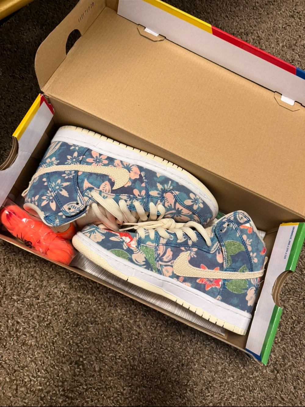 Nike SB Dunk High “Hawaii / Maui Wowie